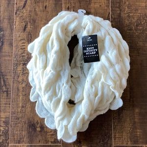 NWT infinity scarf